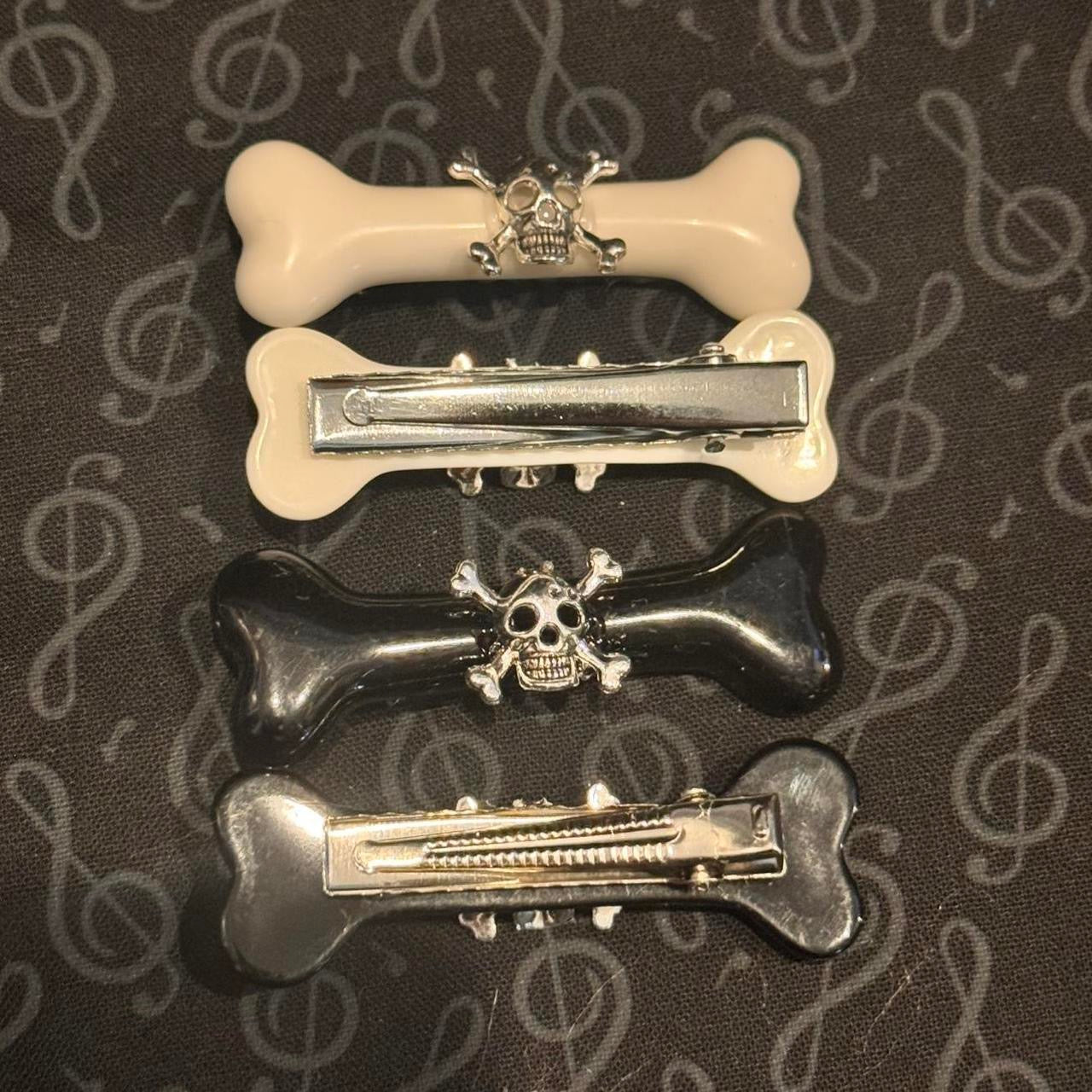 CrossBone Clips