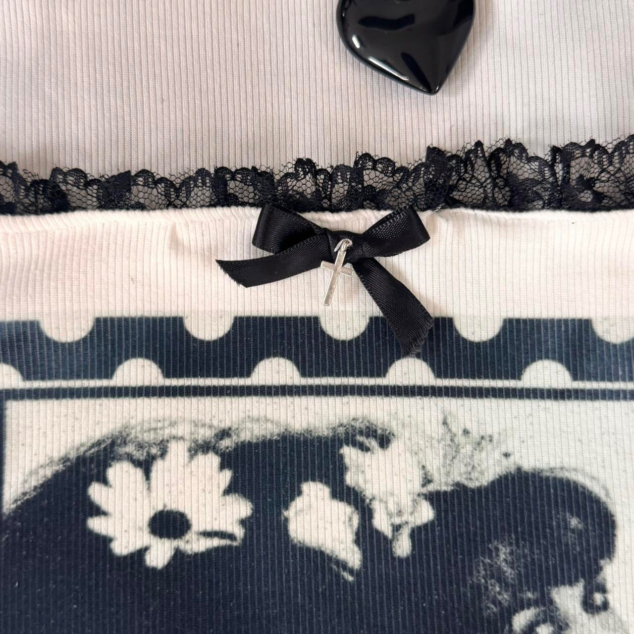 Deadbunny Strawberry switchblade black and white baby tee